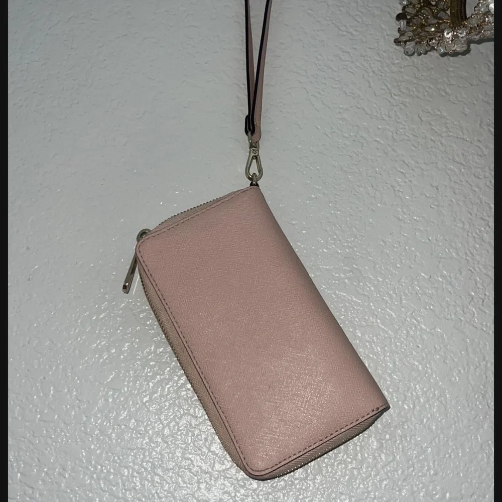 - Michael Kors Pink Wristlet Wallet - Picture 3 of 3